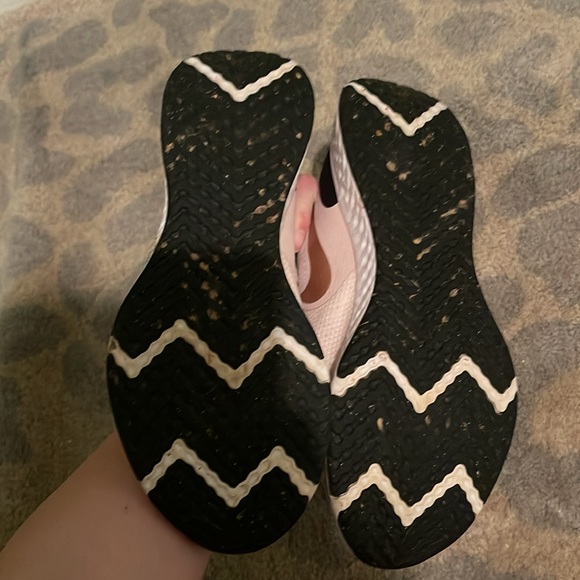 Pink Nikes - Picture 3 of 4